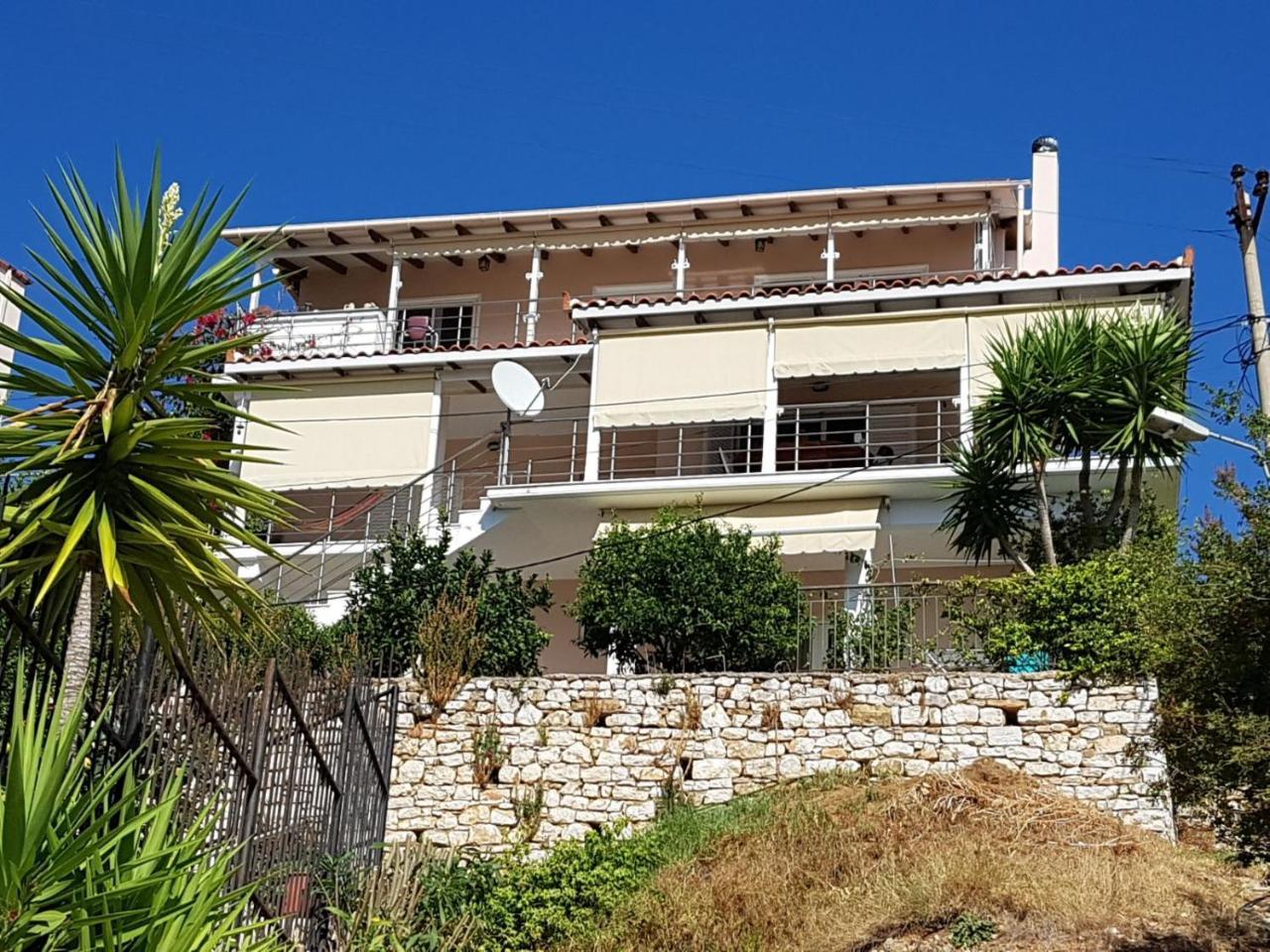 ★ Meniko'S House ★ Amazing Sea View Apartment Himare Exterior photo